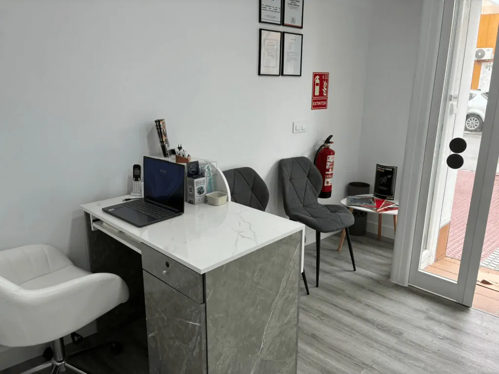 Waiting area next to the entrance